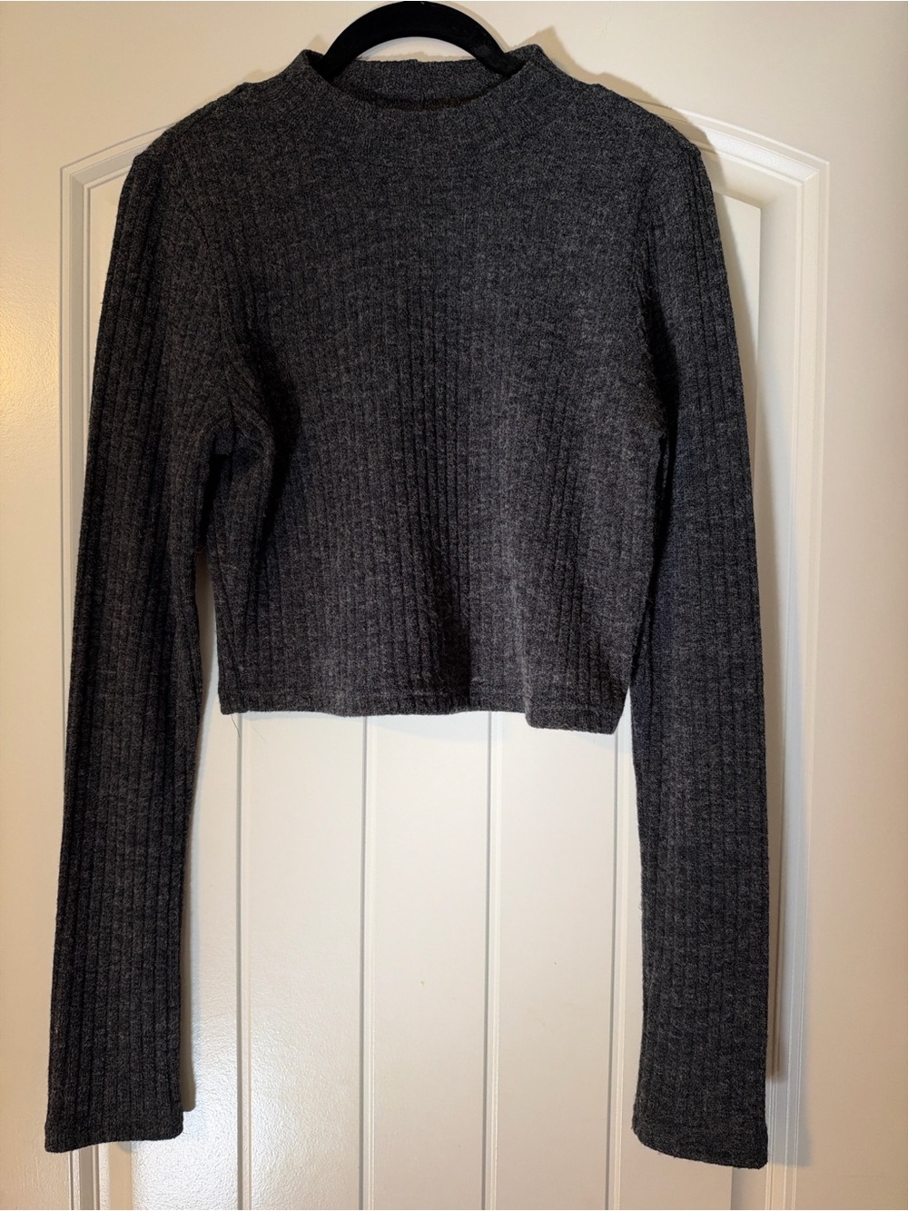 Gray Ribbed Cropped Women's Sweater Top